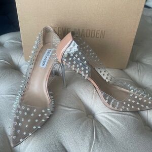 Stunning Brand New Steve Madden Clear Studded Heels with Chrome Heel sz 7 US
